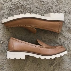 Sperry Lug Loafers SIZE 8